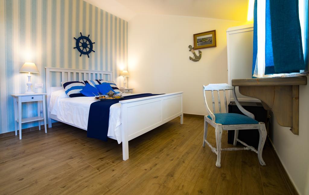 Quattro Torri B&B Santa Teresa Di Riva Extérieur photo